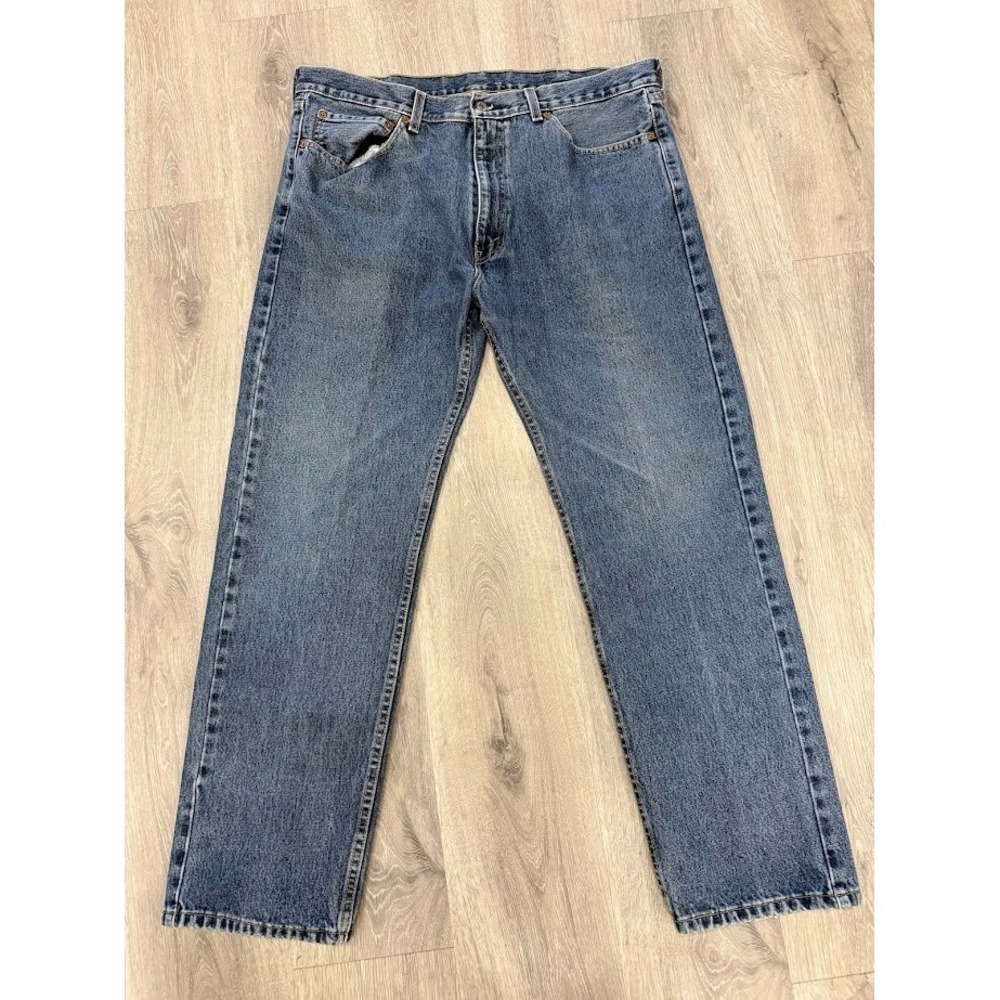 Levis 505 Jeans Mens 38x32 Blue Medium Wash Regular Fit Straight Leg Denim Pants